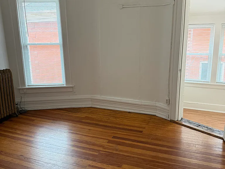 1374 N Elizabeth St #4 — Photo 2