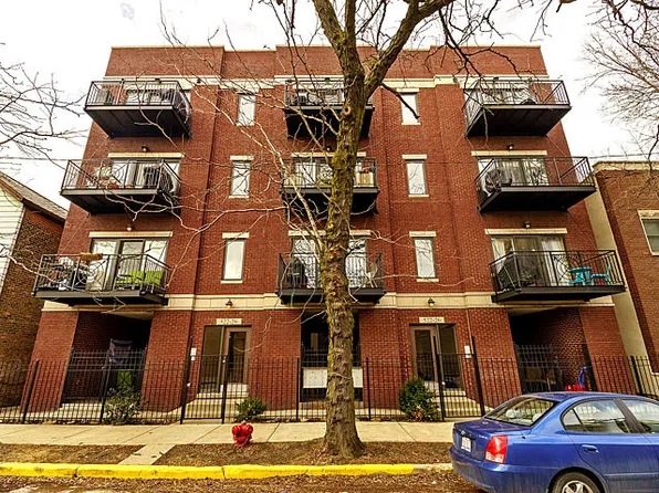 526 N Hermitage Ave #2, Chicago, IL 60622