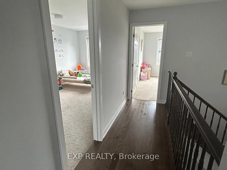 1045 Curraglass Walk — Photo 18