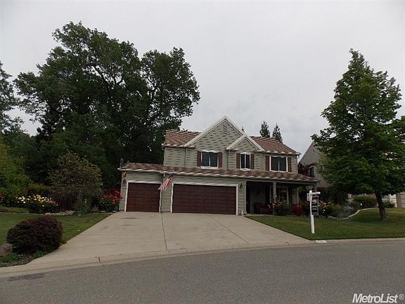 2nd image of 3221 Chilton Pl