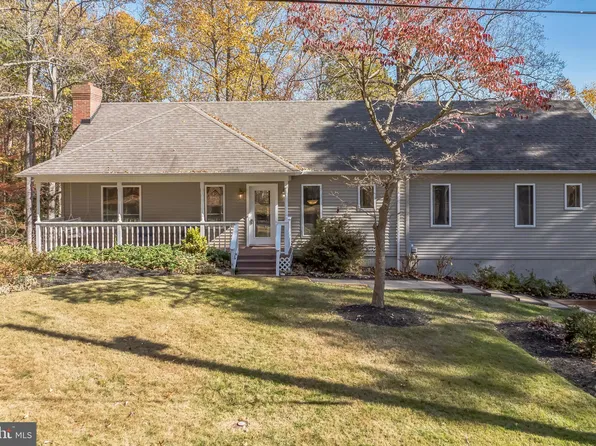 202 Buoy Ct, Lusby, MD 20657