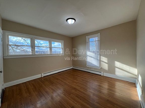 4th image of 411 Wellington Ave APT 2