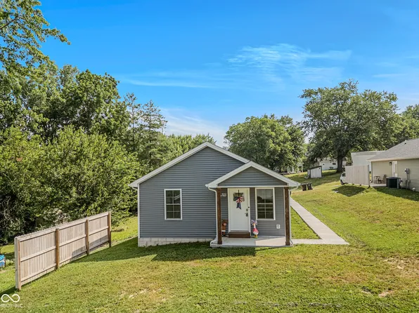 1109 W Vine St, Brownstown, IN 47220