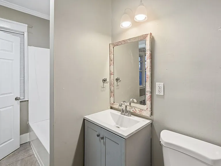 131 Providence St — Photo 3