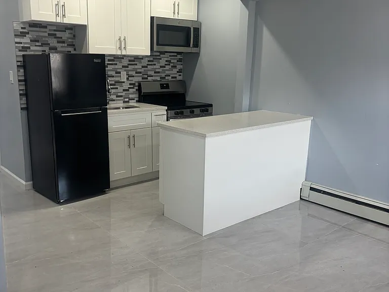 8 Rockwood Ave #1 — Photo 2