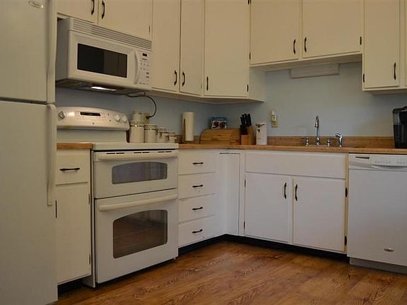 4th image of 211 Wilksford Ct