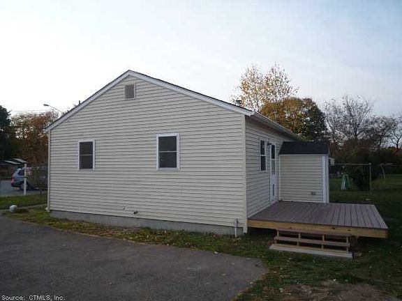 3rd image of 10 Denver Ct
