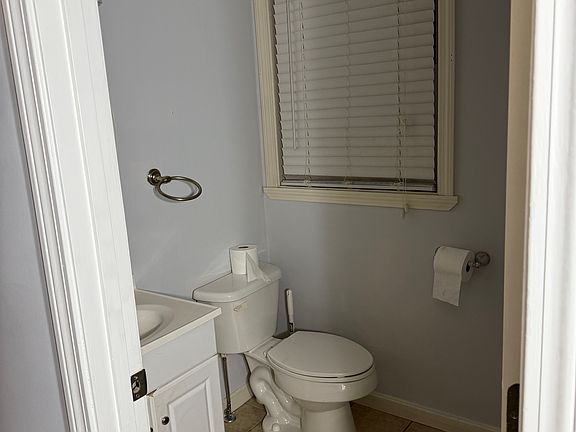 5th image of 155 Salina St Unit 1