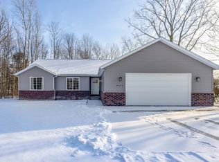 4475 River Rd, East China, MI 48054