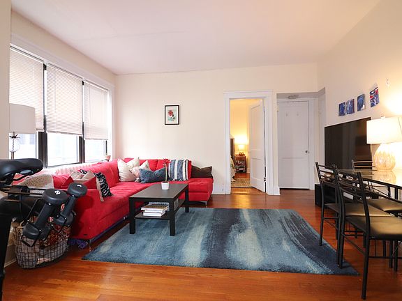 3rd image of 124 Babcock St APT 6A