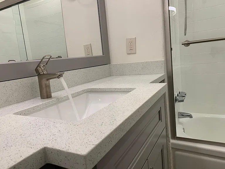 513 Avenue G #G — Photo 21