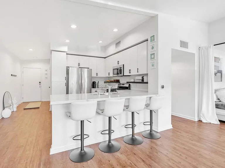 687 S Coast Hwy #101-302 — Photo 10