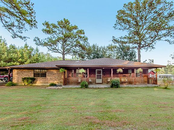 2nd image of 118 Gregory Ln