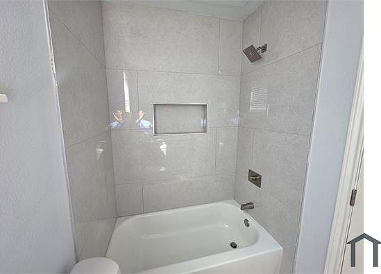 4th image of 4717 Bryan St