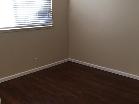 5th image of 1368 Poe Ln