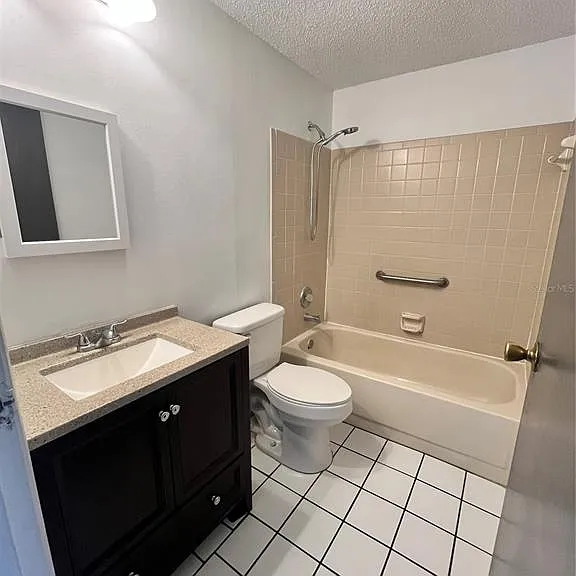 4918 Silver Oaks Vlg #F — Photo 22
