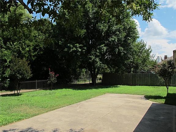 3rd image of 107 Worchester Ln