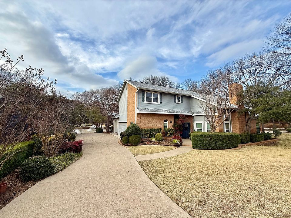 1st image of 449 Moran Dr