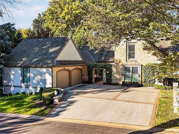 2nd image of 7904 Bristol Ct