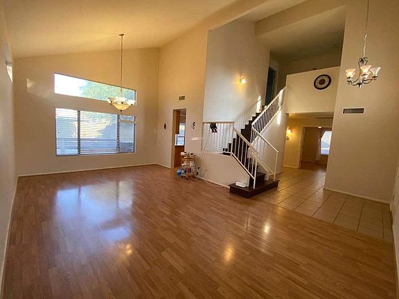 3rd image of 2407 S Sycamore Pl
