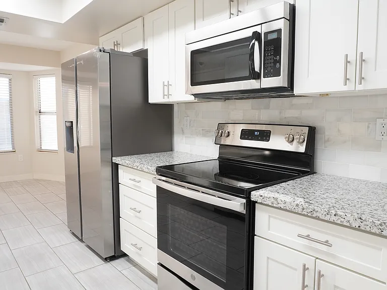 16425 N Desert Holly Dr — Photo 4