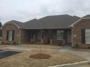 1800 Village Commons, Conway, AR 72032
