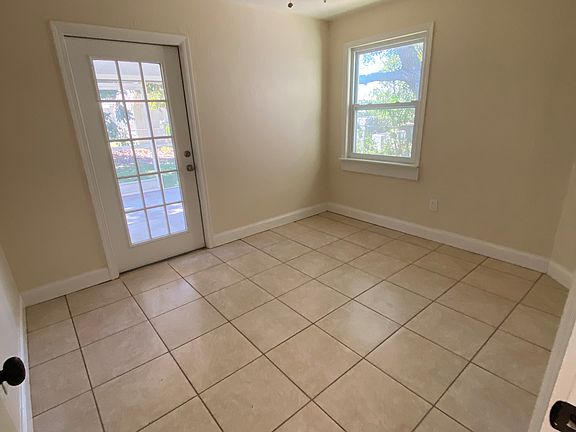 4th image of 1640 Moreno Ave