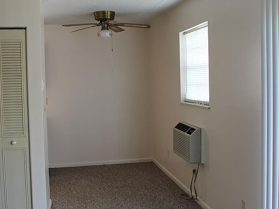 3rd image of 5509 Yucca Ln APT 3