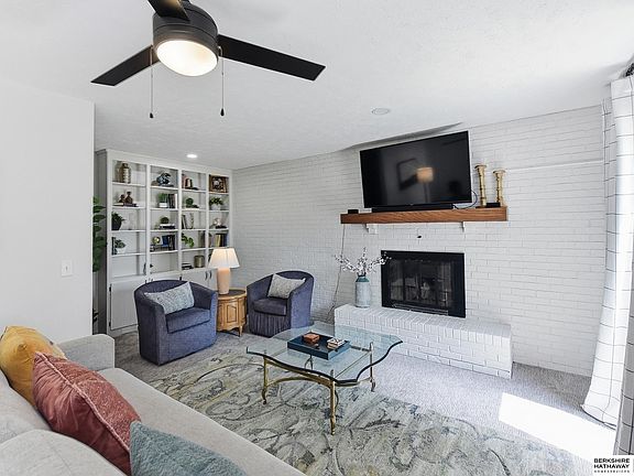 2nd image of 14915 Martha Cir