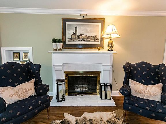 5th image of 651 Norfolk Dr