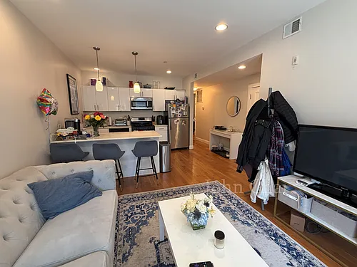 48 Kent St #5 Photo 1