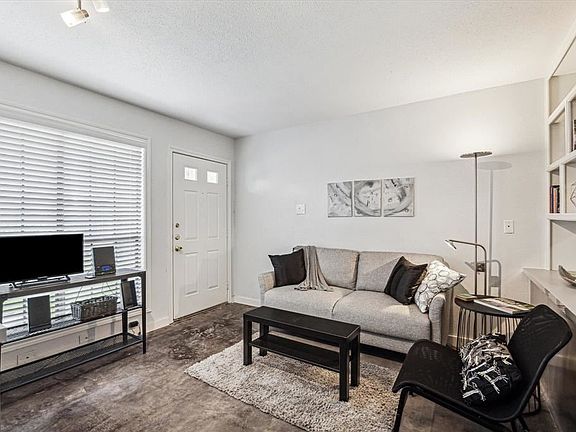4th image of 1311 Antoine Dr APT 183
