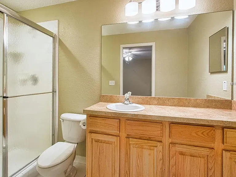25024 Quaker Ridge Ave — Photo 24