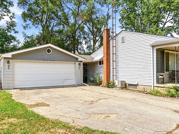 3rd image of 4434 Ashlawn Dr