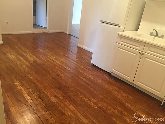 Rented by City Connections Realty | media 1