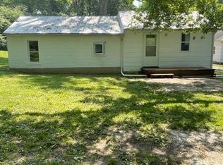 53 S 6th St, Ste Genevieve, MO 63670