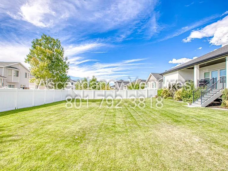1177 N 640 E — Photo 15