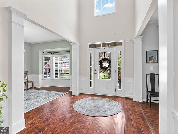 5th image of 517 Elkhorn Pl