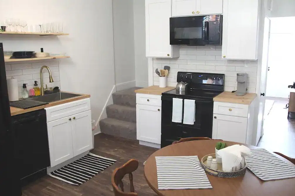 141 N Water St — Photo 1