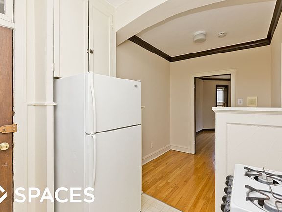 2nd image of 4231 N Paulina St APT 3W