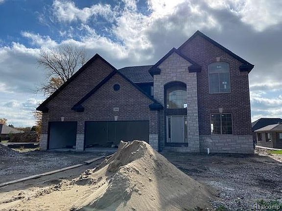 2nd image of 35894 Glenville Dr