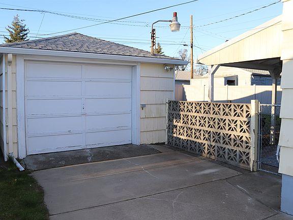 4th image of 1321 E Gordon Ave