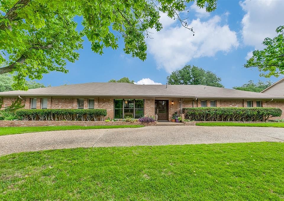 1st image of 6821 Delmeta Dr