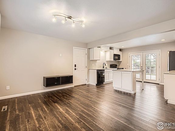 4th image of 1041 Banyan Ct