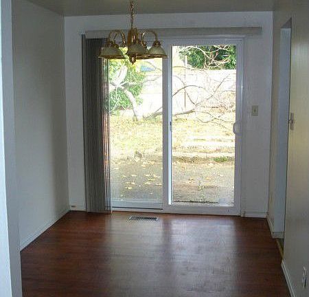 5th image of 2416 S 137th St