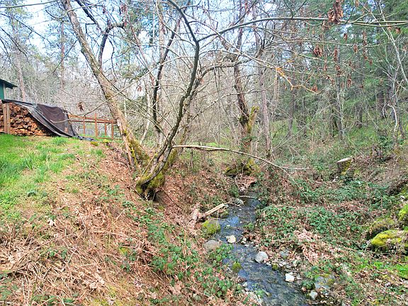 2nd image of 5355 Coleman Creek Rd