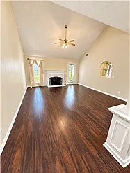 3 bed, 1684 sqft, $1,900 — Photo 4