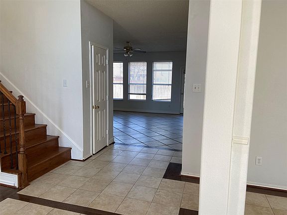 4th image of 7064 Saint Augustine Dr