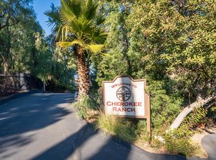 9990 Barling St, Sunland, CA 91040