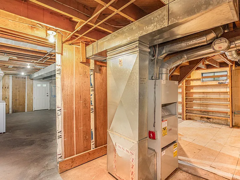 9 W Highland Ave — Photo 23